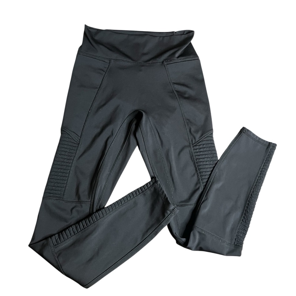 Fabletics Motion365+ High Waisted Moto Leggings S Black Pockets Athleisure Yoga